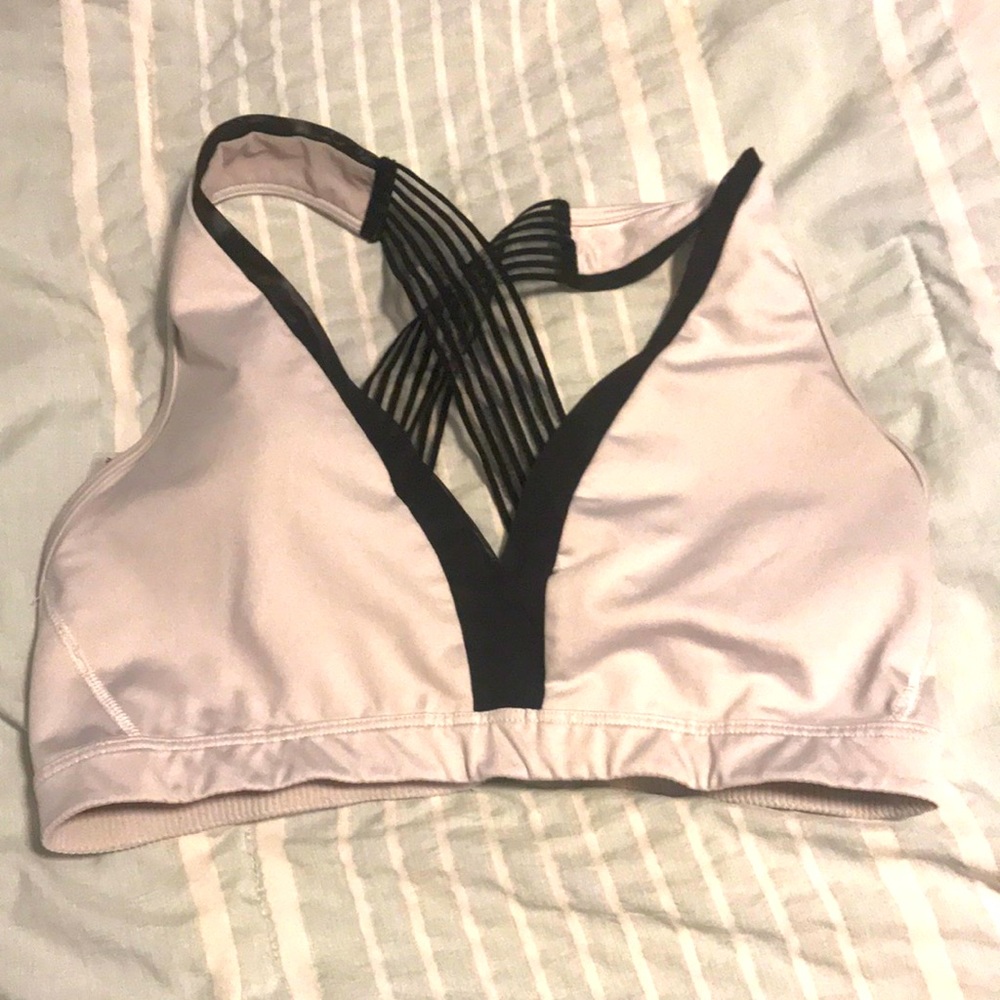 VS SPORTS BRA🖤🤍